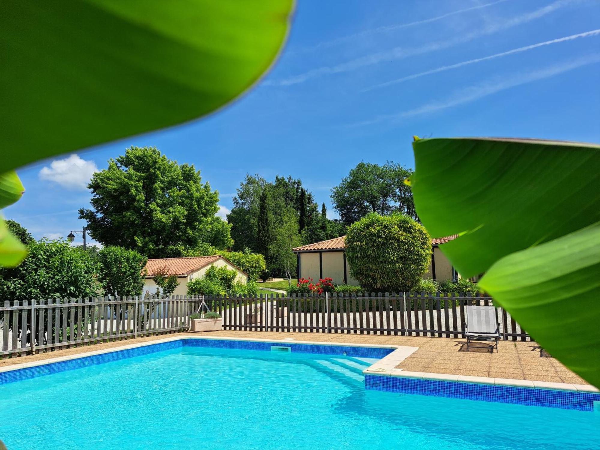 La Barde Montfort, Votre Maison D'Hotes A 4 Kms De Sarlat Dordogne Vitrac  Exterior foto